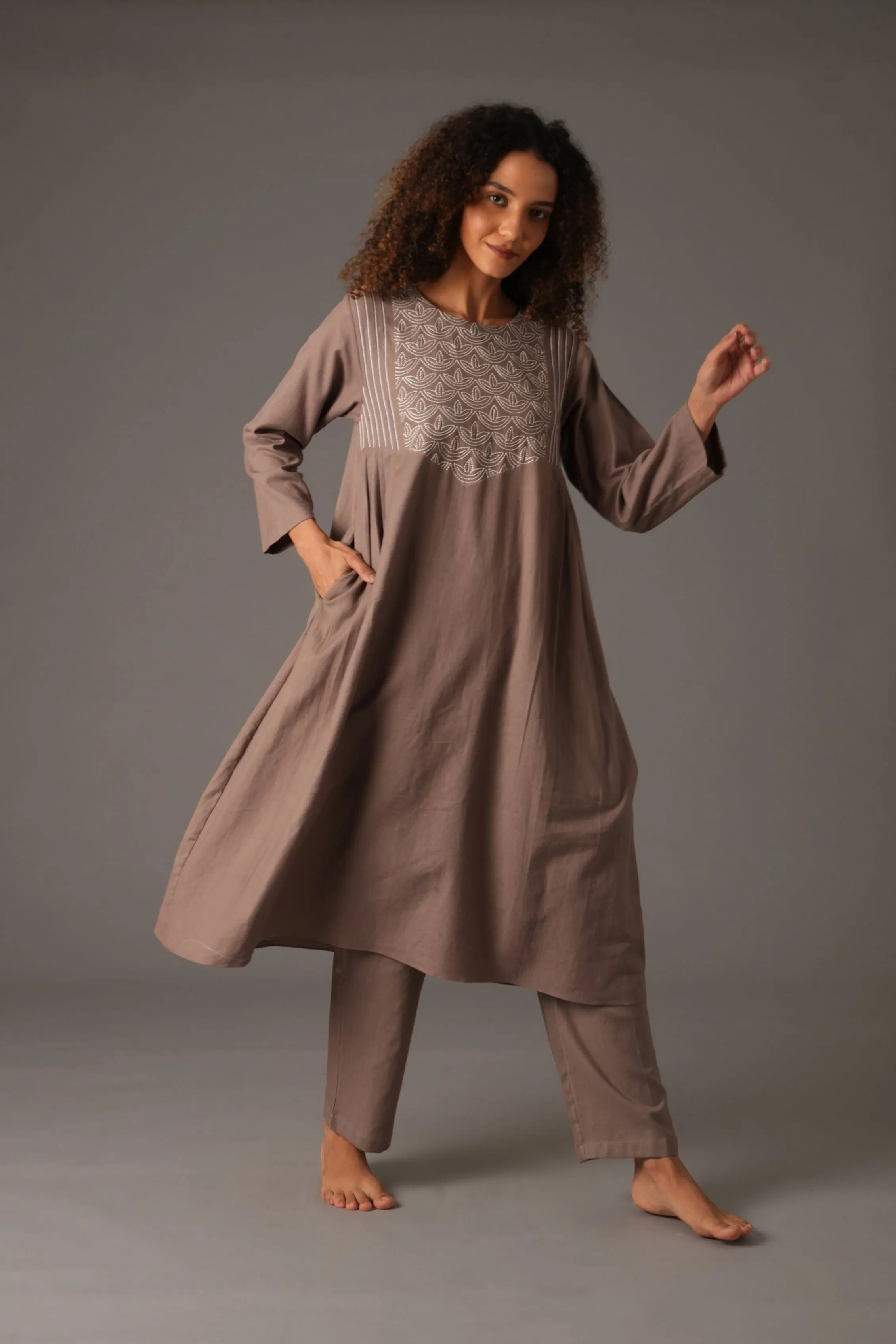 Embroidered Dunes Dress with pant